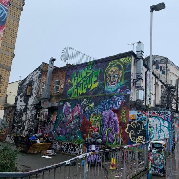 Brick-Lane-Market-graffiti-1