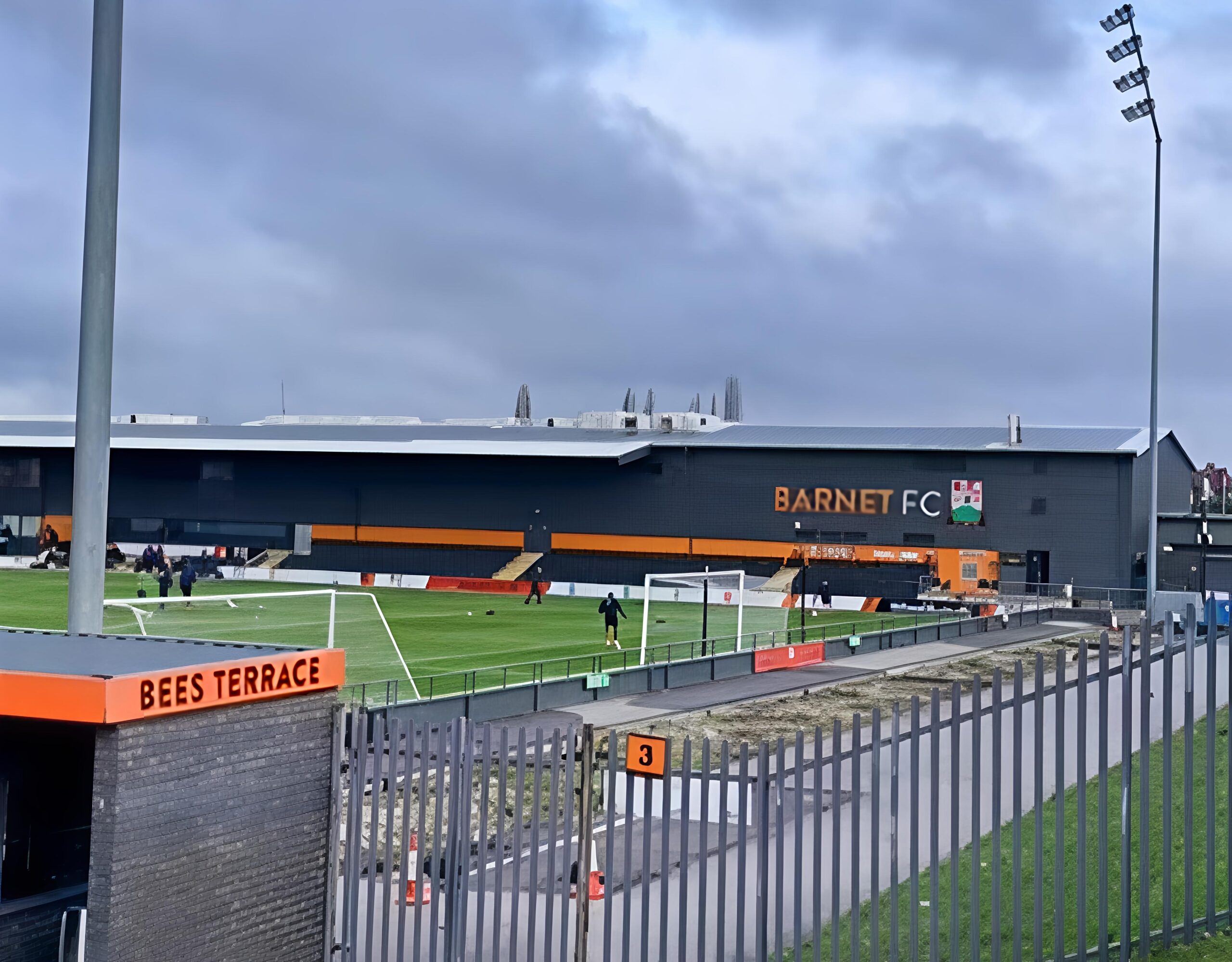 The Hive - Fodboldrejse til Barnet