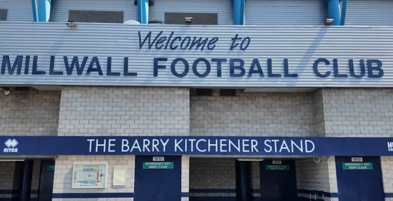Millwall - Fodboldrejse -The Den - The Barry Kitchener Stand